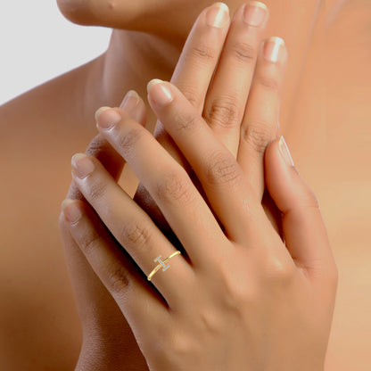 10K Yellow Gold Womens Round Diamond I Initial Letter Ring 1/25 Cttw