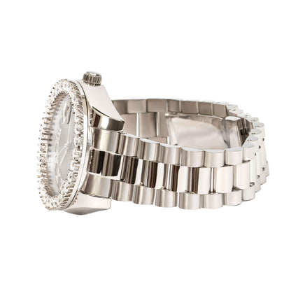 Royal Jewelry and Watches Moissanite men's watch with a sleek silver band and sparkling bezel